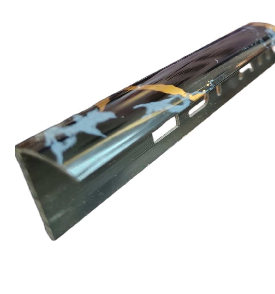 PERFIL / FLEJE DE PLASTICO MARMOLEADO 2.40 MT X 2.3CM COLOR NEGRO ORO REF. CEL-0064 MARCA CELOSIAS