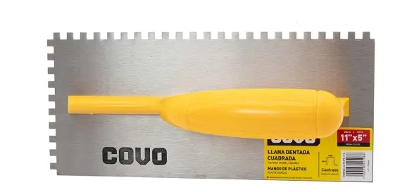 PALUSTRA- LLANA DENTADA CUADRADA ACERO INOX. 28 CM X 23 CM MANGO PVC REF. CV-PLTPC-11S / 11313 MARCA COVO