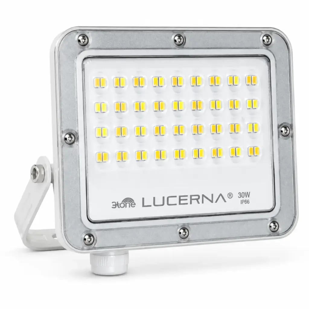REFLECTOR LED EXTRA PLANO 30 W COLOR BLANCO 3 TONOS IP66 MULTV 90-285V REF. RP30PH3T MARCA LUCERNA