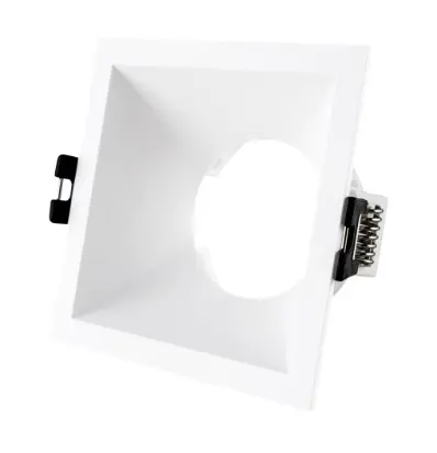 APLIQUE SPOT CUADRADO EMPOTRABLE P/ DICROICO C/ SOCATE COLOR BLANCO REF. AOK131 MARCA LUZAK