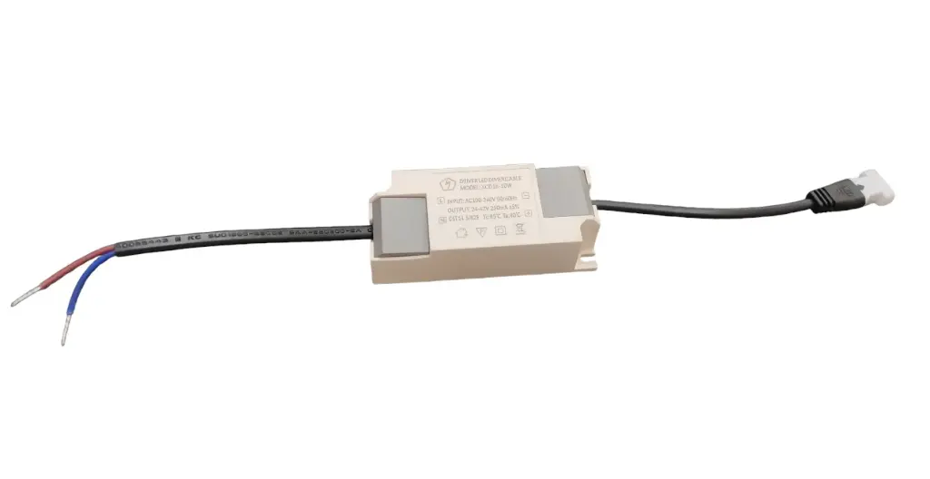 DRIVER 10W DIMERIZABLE TRIAC PARA SPOTLIGHT SERIE LAMBA XCL07 REF. XCD16 MARCA ILUMINAK