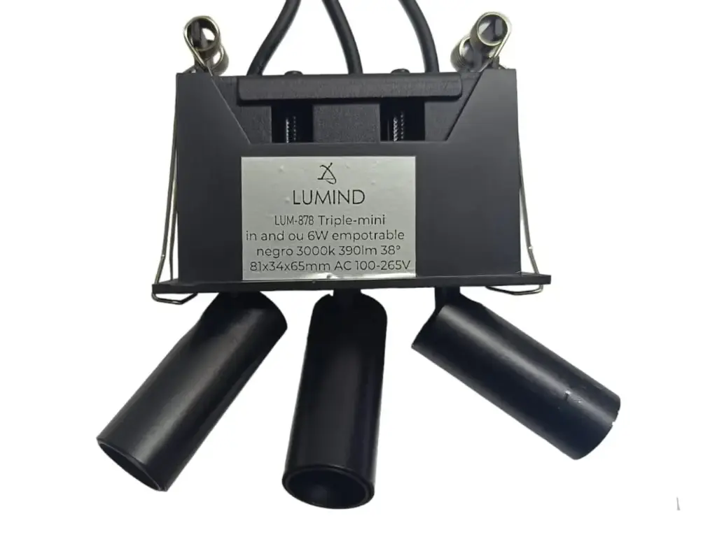 LAMPARA SPOT TRIPLE LINEAL MINI IN&OUT EMP. 6W 100-265V 3000K NEGRO MATE LUM-878SPOT MARCA LUMIND