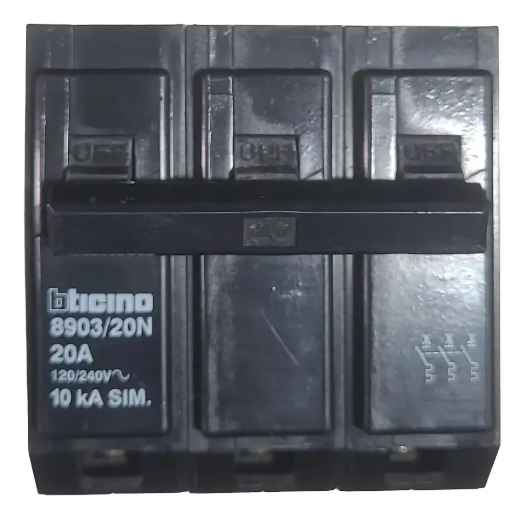 BREAKER PARA EMPOTRAR 3 X 50 A REF. 8903 / 50N MARCA BTICINO