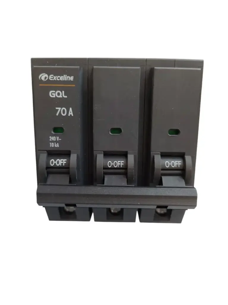 BREAKER PARA EMPOTRAR 3 X 70 A REF. GQL-70A-3 / 009718 MARCA EXCELINE