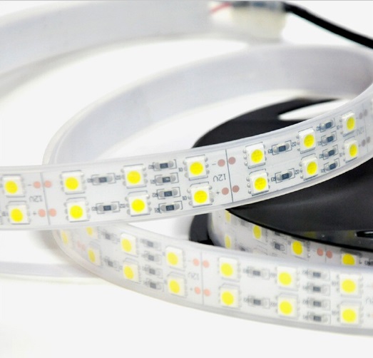 CINTA LED 110V 3000 K 12W/M 180L/M 1080-1100LM SMD DOBLE CHIP IP65 REF. LUM-29 (USA CONECTOR LUM-40) POR METRO LUMIND