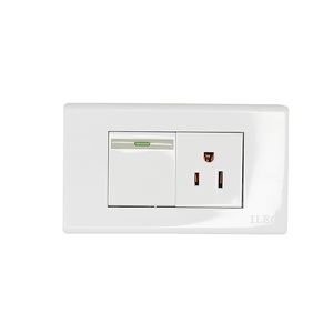 INTERRUPTOR BLANCO C/IND. ILUMINABLE + TOMA CORRIENTE AMERICANO REF.490008 MARCA ILEC