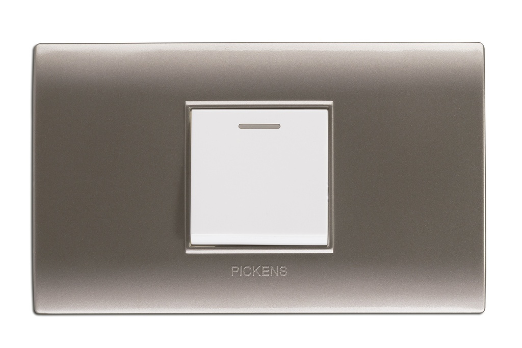 INTERRUPTOR SENCILLO COLOR PLATA/BLANCO REF. 118K-01-PLBL MARCA PICKENS