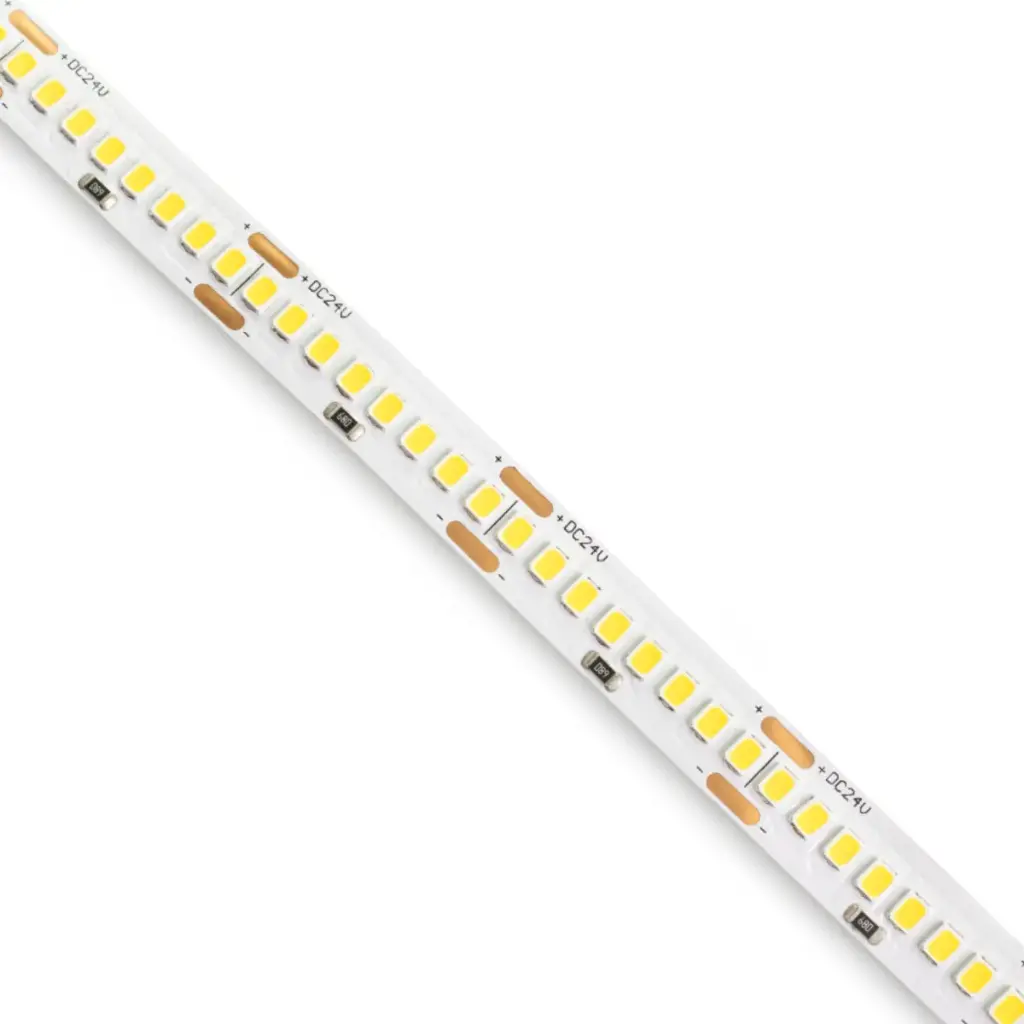 KIT DE CINTA LED SMD 5 MTS 24V 4000K 240LEDS/MTS 14.4 W/MT SIN TRANSF REF. LUM-216 MARCA LUMIND
