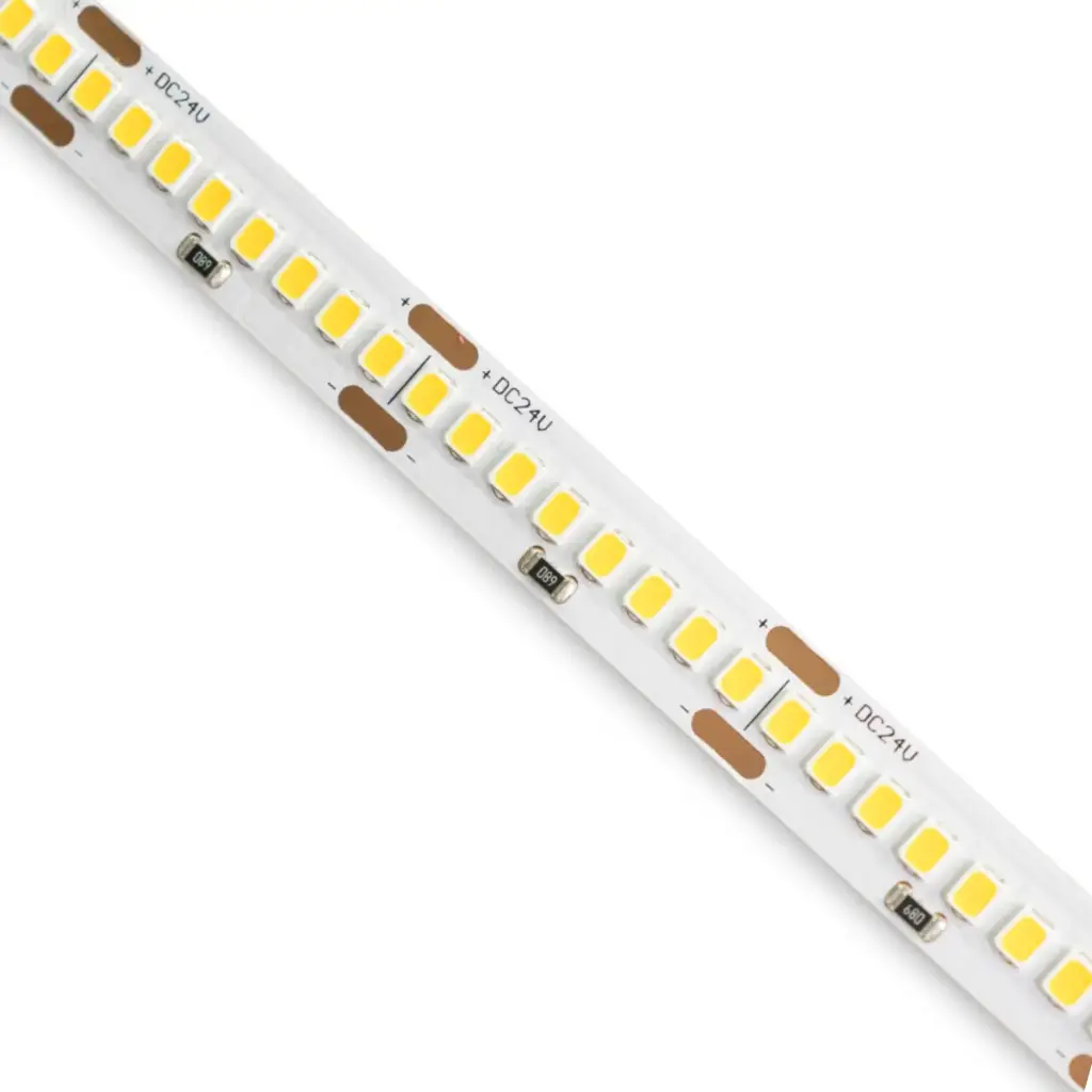 KIT DE CINTA LED SMD2835 5 MTS 24V 3000K 240 LEDS/M 14.4W/MTS IP20 S/TRANSF. LUM-335 MARCA LUMIND