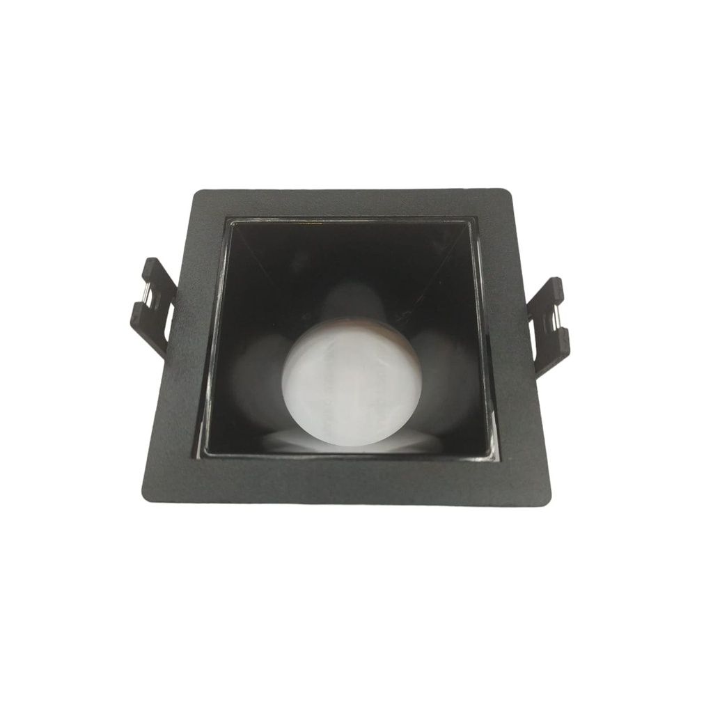 LAMPARA SPOT CUADRADO 3.5" 8.5 CM X 8.5 CM PARA MR16 / GU10 COLOR NEGRO REF. LUM-444 MARCA LUMIND