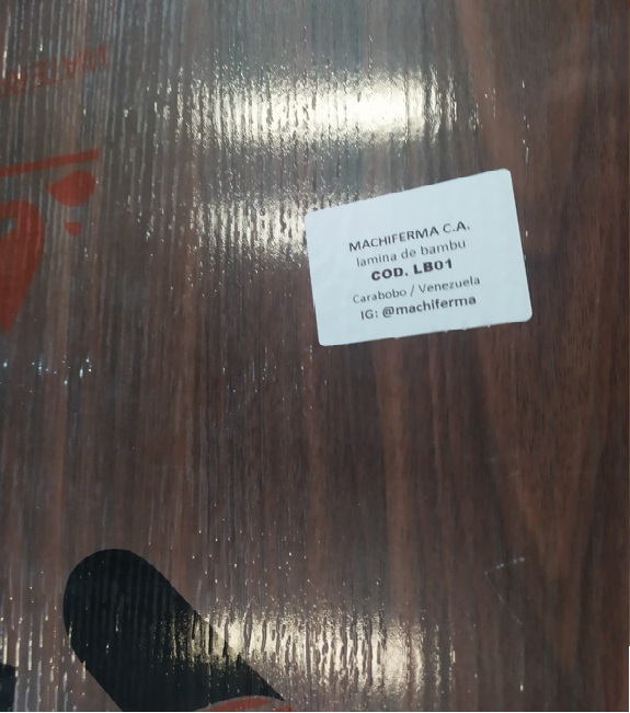 LAMINA DE BAMBOO 8 MM X 1,22 MTS X 2,44 MTS COLOR MARRON OSCURO CON BETA MACHIFERMA