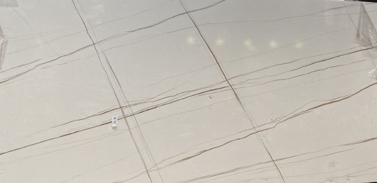 PIEDRA SINTERIZADA MATE DE 1,60 MTS X 3,20 MTS ( 5,12 MT2) ESP.12MM WHITE LAURENT OVERLAND