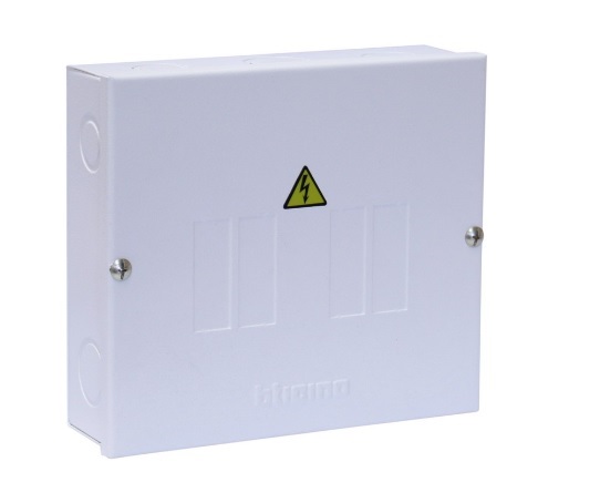 TABLERO 4 CIRCUITOS MONOFASICO DE 50 AMP REF. TMRB-4BO MARCA BTICINO