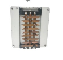 TABLERO NLAB SUPERFICIAL C/PUERTA S/ PPAL 18 CIRC. TRIFASICO BARRA PPAL 225AMP 120 / 240 V TAELINCA