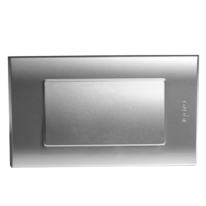 TAPA CIEGA COLOR PLATA REF. B1200-S MARCA IGOTO