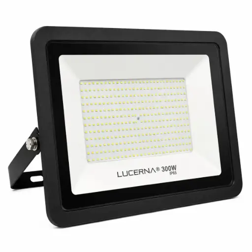 [REF-LUC-RP300CV] REFLECTOR LED PLANO 300 W COLOR NEGRO 6000 K MULTV 100 - 277 V IP65 REF. RP300CV MARCA LUCERNA